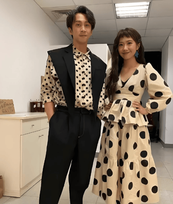 大牛证券港股 lulu曝丈夫陈汉典求婚细节 当时在家男方突然下跪